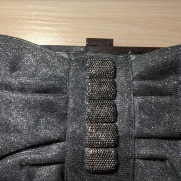 Le Jou Jou Sparkly Bow Clutch - Picture 4 of 6